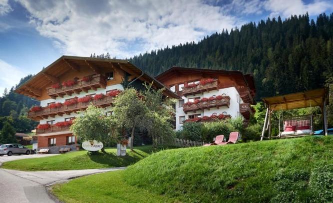 Alpin Apart Flachau Exteriör bild